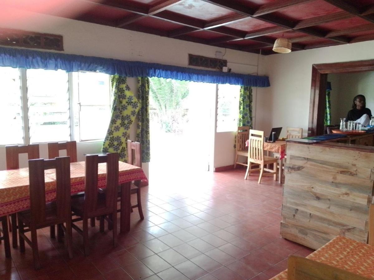 Colibri Taverne & Guest House Gisenyi Eksteriør bilde