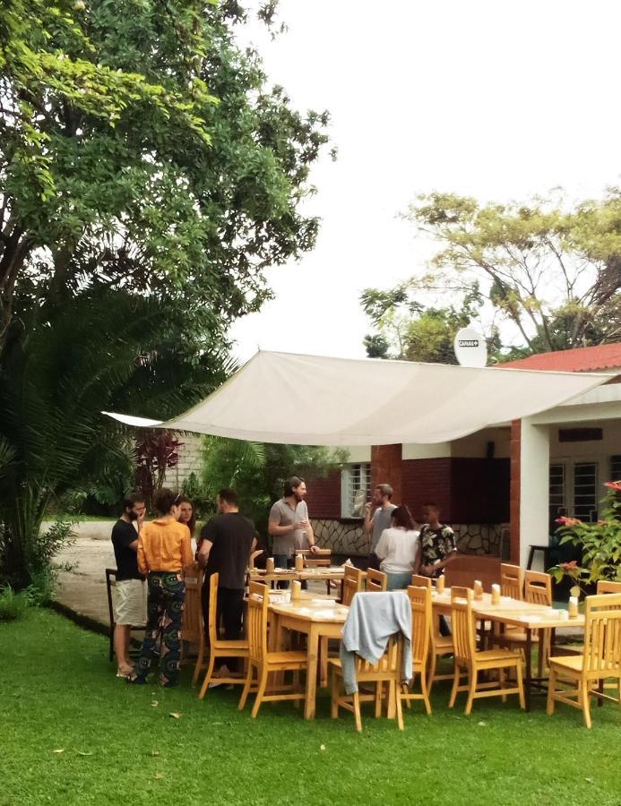 Colibri Taverne & Guest House Gisenyi Eksteriør bilde