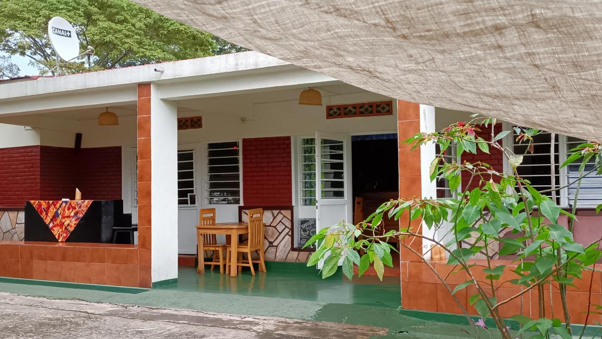 Colibri Taverne & Guest House Gisenyi Eksteriør bilde
