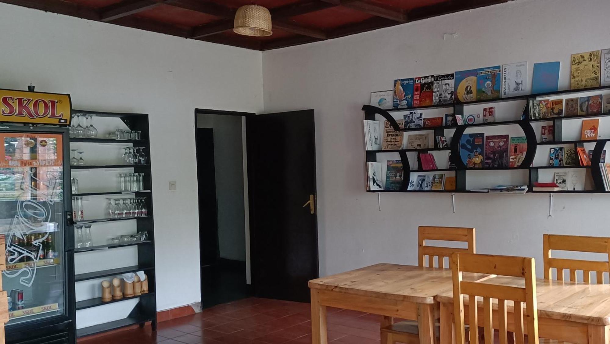 Colibri Taverne & Guest House Gisenyi Eksteriør bilde